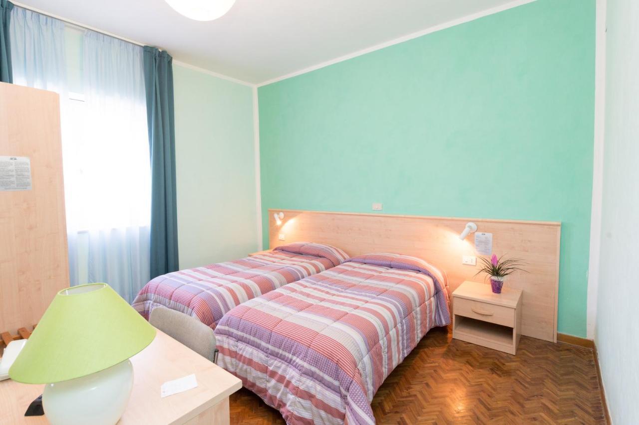 Hotel Gambrinus Abbadia San Salvator Bagian luar foto