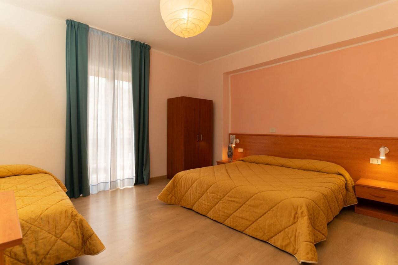 Hotel Gambrinus Abbadia San Salvator Bagian luar foto
