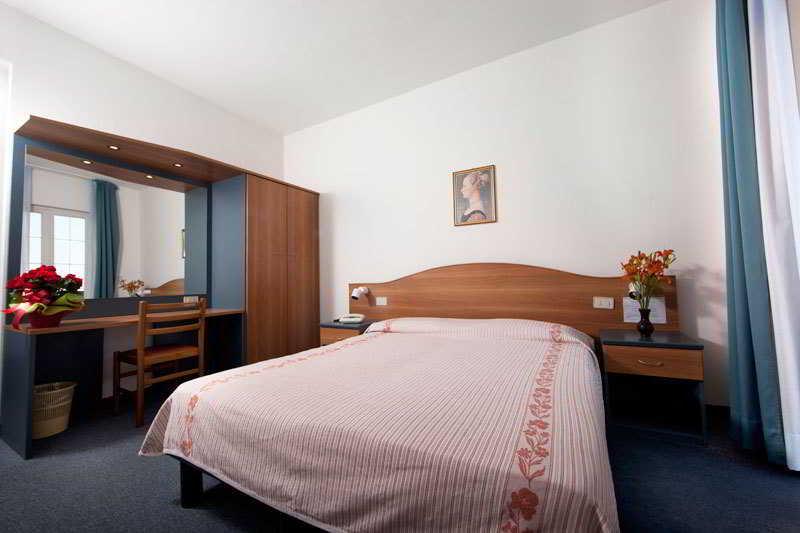 Hotel Gambrinus Abbadia San Salvator Bagian luar foto